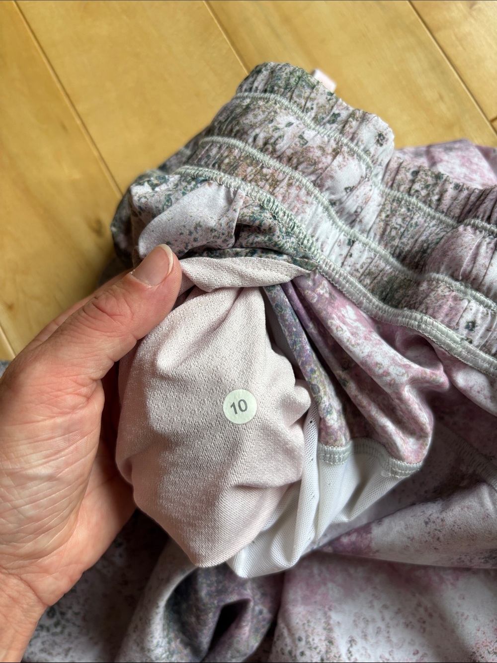 Lululemon pants - Picture 3 of 4
